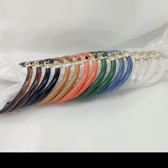 Stunning White Resin Hoop Earrings - Picture 3 of 3